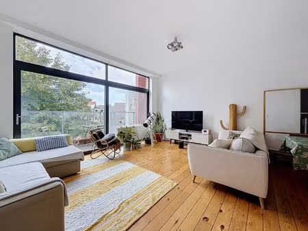 appartement à louer avec terrasse et 3 chambres   ixelles (vbe48222)