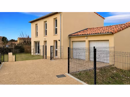 belle villa t5 de 2020 : 115 m² avec jardin et garage double