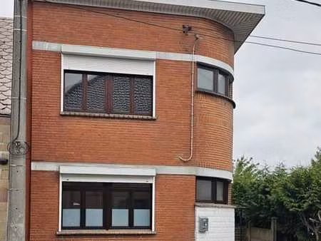 maison 3 façades 2 chambres à louer mons