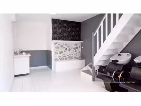 vente locaux professionnels 2 pièces 33 m² à plan-de-cuques (13380)  130 000 €