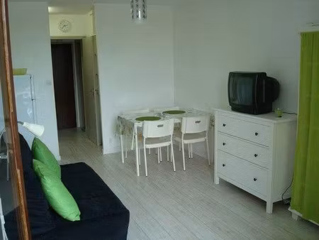 location appartement 1 pièce 21 m² à la grande-motte (34280)  540 €
