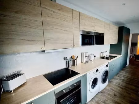 location meublée appartement 1 pièce 156 m² à lille (59000)  580 €