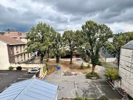 location meublée appartement 1 pièce 17 m² à rouen (76000)  457 €