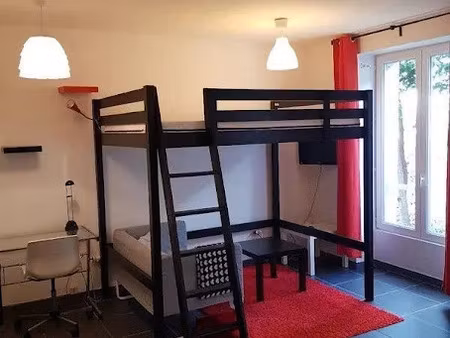 location meublée appartement 1 pièce 28 m² à saint-etienne (42000)  390 €