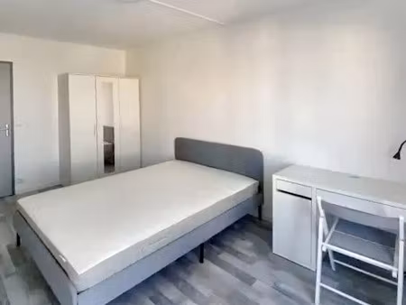 location meublée appartement 4 pièces 66 m² à aubervilliers (93300)  550 €