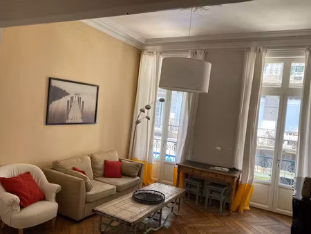 location meublée appartement 2 pièces 42 m² à saint-etienne (42000)  560 €