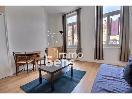 location meublée appartement 2 pièces 37.3 m² à lille (59000)  654 €