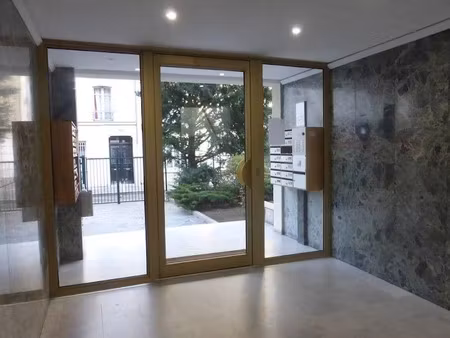 location meublée appartement 1 pièce 24 m² à colombes (92700)  990 €