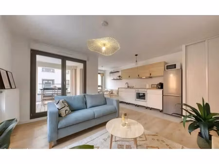 location meublée appartement 2 pièces 46 m² à noisy-le-sec (93130)  1 300 €