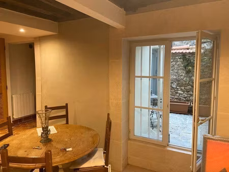 location meublée appartement 2 pièces 46 m² à versailles (78000)  1 280 €