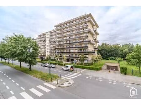 gunstig gelegen appartement te molenbeek.