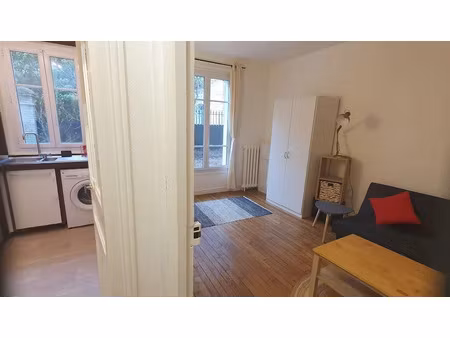 location meublée appartement 1 pièce 21 m² à courbevoie (92400)  919 €