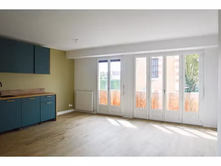 location appartement 3 pièces 68 m² à pau (64000)  750 €