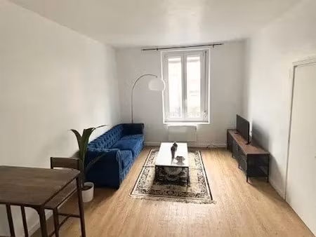 location meublée appartement 2 pièces 35 m² à reims (51100)  725 €
