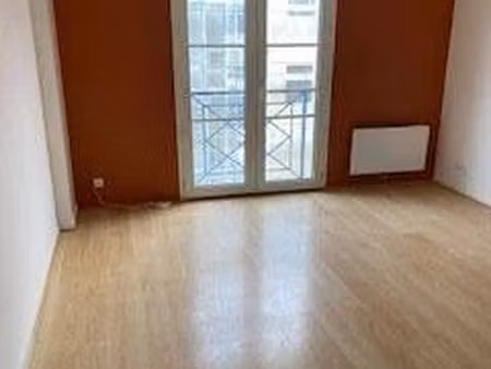 location appartement 1 pièce 29 m² à yerres (91330)  750 €