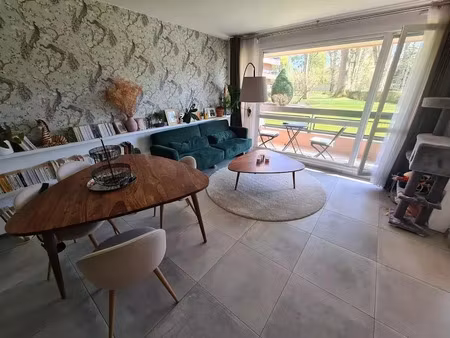 location meublée appartement 3 pièces 80 m² à crosne (91560)  1 560 €