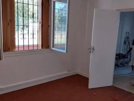 location appartement 3 pièces 53 m² à pantin (93500)  1 300 €
