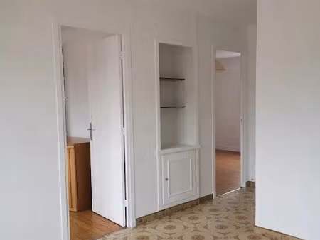location appartement 4 pièces 65 m² à grenoble (38000)  729 €