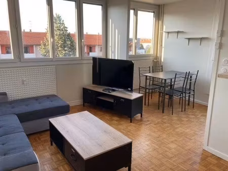 location meublée appartement 2 pièces 46 m² à villeurbanne (69100)  890 €