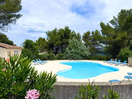 location meublée appartement 3 pièces 57 m² à mallemort (13370)  1 050 €