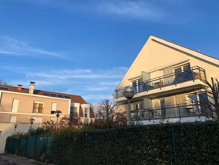location appartement 4 pièces 76 m² à chambly (60230)  1 237 €