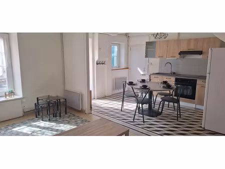 location meublée maison 3 pièces 50 m² à nieul-sur-mer (17137)  665 €