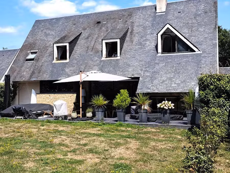 location meublée maison 5 pièces 150 m² à saint-andre-des-eaux (44117)  2 200 €