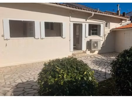 location maison 2 pièces à bordeaux (33000)  1 260 €