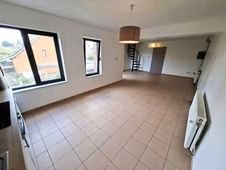 appartement 2 ch duplex avec parking sécurisé