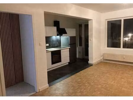 studio en location bail 1 an (12 mois)