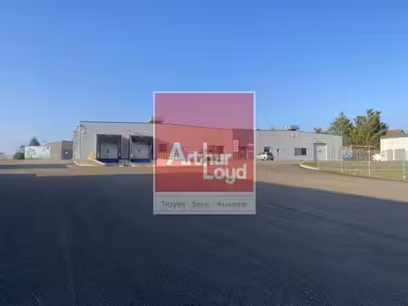 location entrepôt fontaine les gres 10280 2500m² à 5000m²