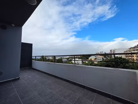 a vendre - appartement t2 - saint clotilde - 117 500eur hai