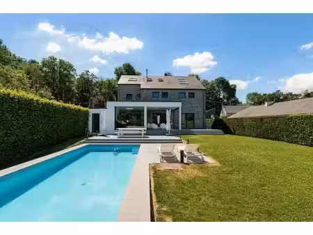charmante maison en pierre avec profession libérale