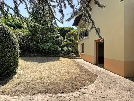 maison familiale sur les hauteurs de collonges