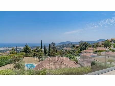 exclusivité - villa de prestige entièrement rénovée avec vue mer panoramique
