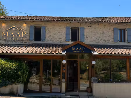 ensemble immobilier – ancien hôtel  restaurant & habitation privative