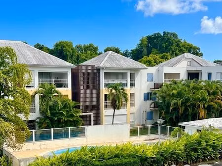 appartement à les abymes (97139)