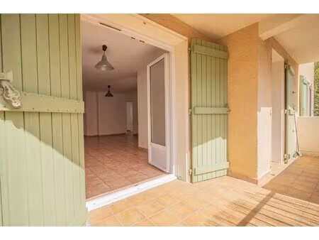 appartement trois chambres  garage  tout à pied