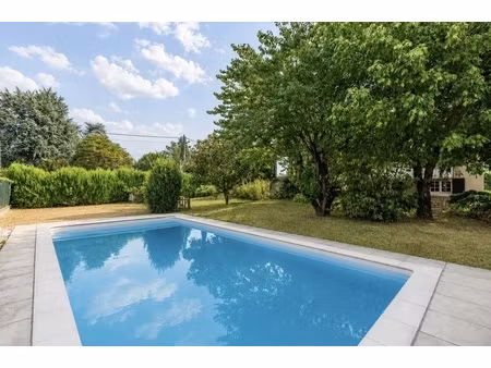 maison 6 pièces - 331 m²