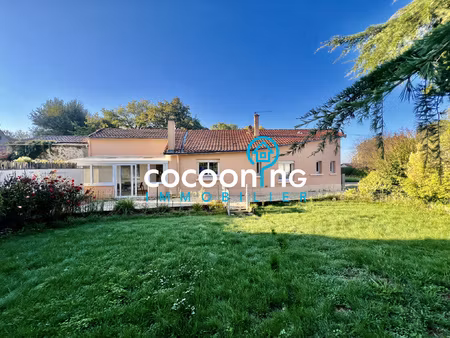 belle maison familiale avec grand jardin et dépendances