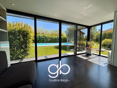 villa 169 m2 piscine chauffée véranda rt2020 juvignac montpellier 34990