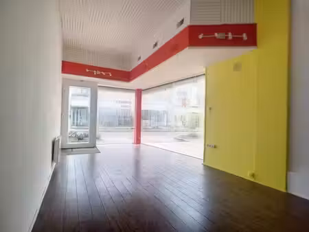 location local commercial 55m²