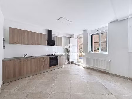 location appartement 2 pièces 53m²