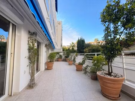 appartement t4 à 50metre de la mer