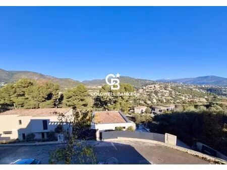 nice  maison moderne avec vue collines panoramique