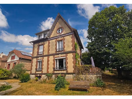 vente maison 7 pièces  135.00m²  juziers