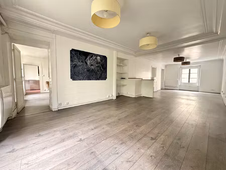 location local professionnel 120m² paris 3ème
