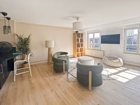 location appartement 2 pièces 59m²