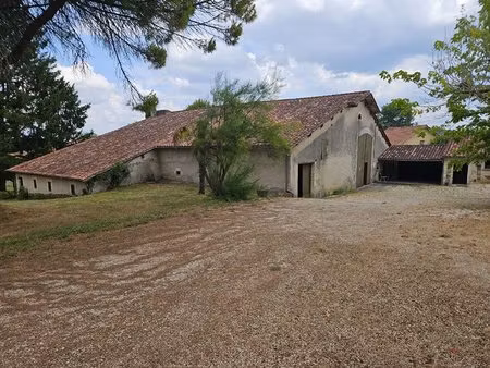 grange et dépendances à fort potentiel au ceur du périgord vert