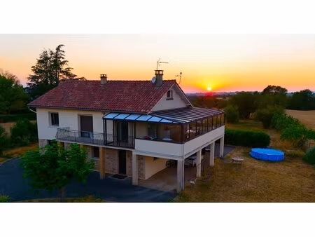 maison individuelle 6 pièces 128 m² grands garages et terrain 3 800 m²